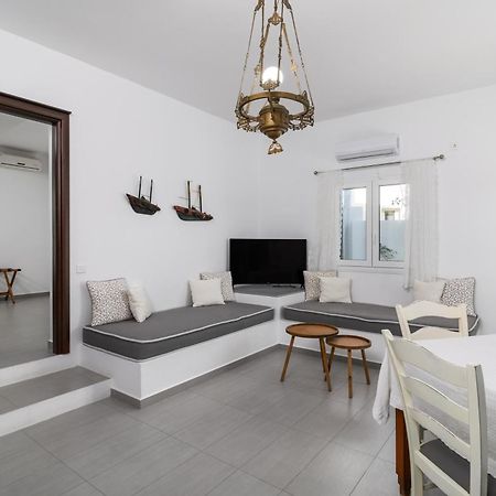 Tsakanos Home Adamantas  Екстериор снимка