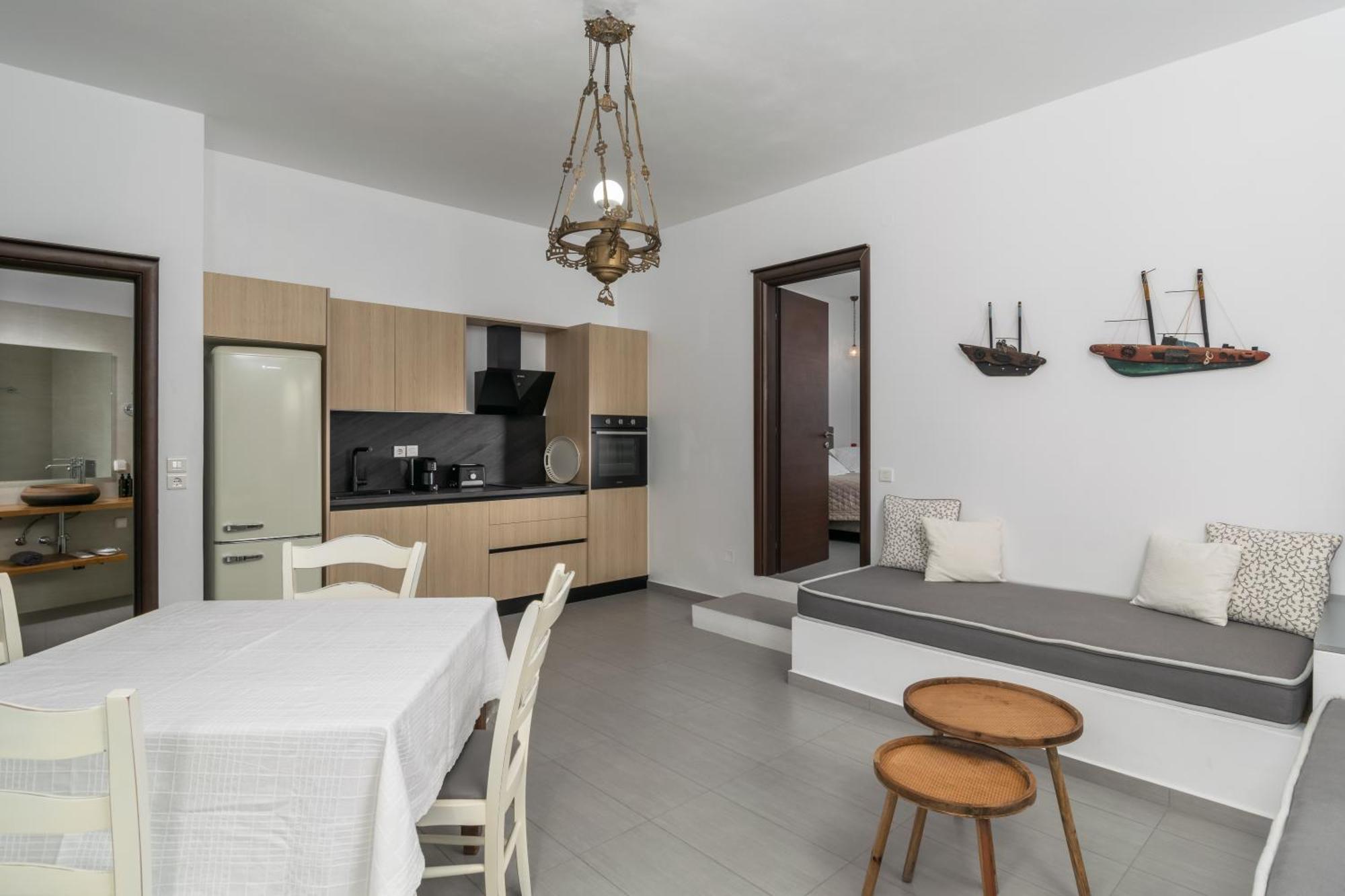 Tsakanos Home Adamantas  Екстериор снимка